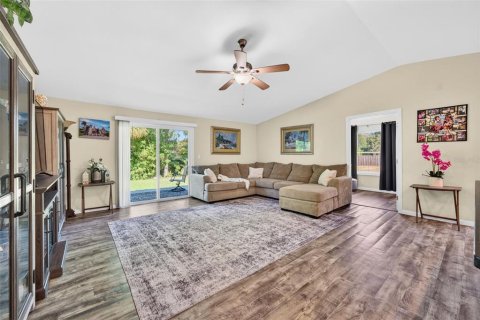 House in Oldsmar, Florida 4 bedrooms, 124.86 sq.m. № 2106626 - photo 15