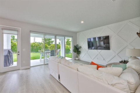House in Apollo Beach, Florida 4 bedrooms, 225.1 sq.m. № 1773315 - photo 9