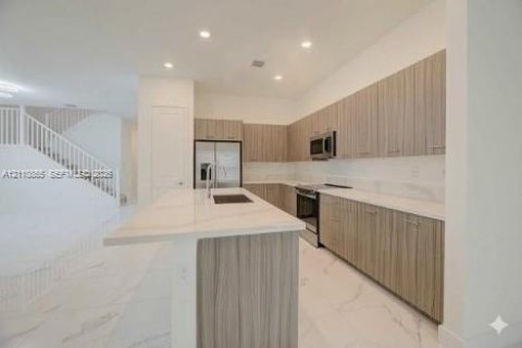 Villa ou maison à louer à Miramar, Floride: 5 chambres, 337.51 m2 № 2426680 - photo 9