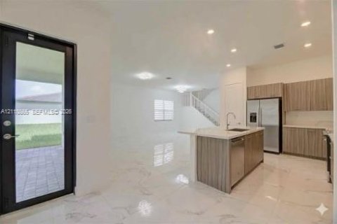 Villa ou maison à louer à Miramar, Floride: 5 chambres, 337.51 m2 № 2426680 - photo 10