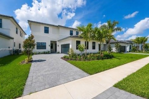 Villa ou maison à louer à Miramar, Floride: 5 chambres, 337.51 m2 № 2426680 - photo 2