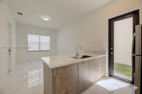 Villa ou maison à louer à Miramar, Floride: 5 chambres, 337.51 m2 № 2426680 - photo 13