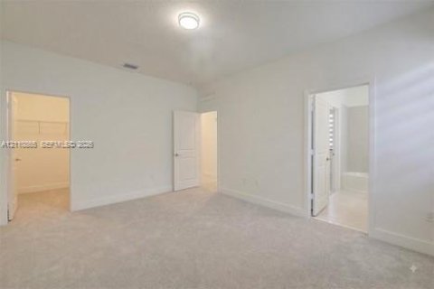 Villa ou maison à louer à Miramar, Floride: 5 chambres, 337.51 m2 № 2426680 - photo 27