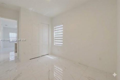 Villa ou maison à louer à Miramar, Floride: 5 chambres, 337.51 m2 № 2426680 - photo 12