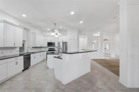 Villa ou maison à vendre à Winter Garden, Floride: 4 chambres, 234.95 m2 № 2102202 - photo 17