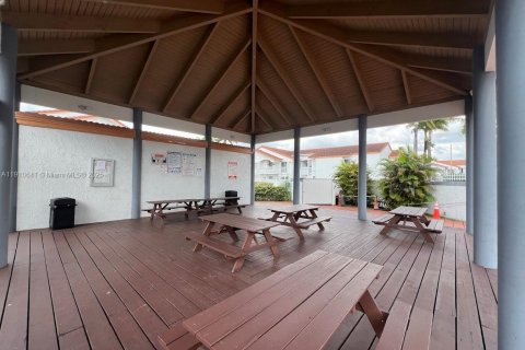 Copropriété à vendre à Miami, Floride: 2 chambres, 76.18 m2 № 1966701 - photo 5