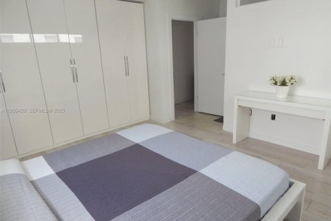 Condo in Miami Beach, Florida, 2 bedrooms  № 1994386 - photo 19