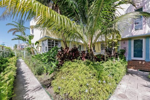 Condo in Miami Beach, Florida, 2 bedrooms  № 1994386 - photo 28