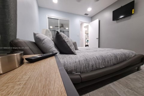 Villa ou maison à louer à Hollywood, Floride: 2 chambres, 111.48 m2 № 1942281 - photo 28