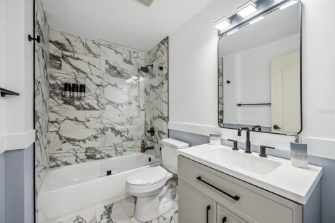 Copropriété à louer à Sarasota, Floride: 2 chambres, 123.84 m2 № 1631603 - photo 13