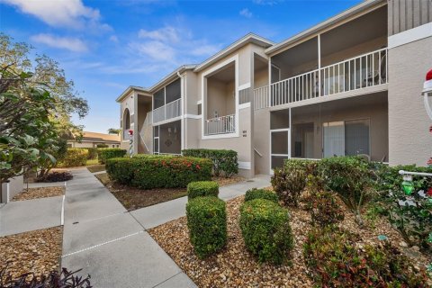 Copropriété à louer à Sarasota, Floride: 2 chambres, 123.84 m2 № 1631603 - photo 1