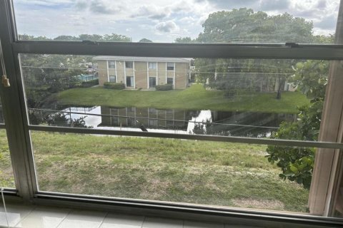 Copropriété à vendre à Margate, Floride: 2 chambres, 89 m2 № 2153650 - photo 26