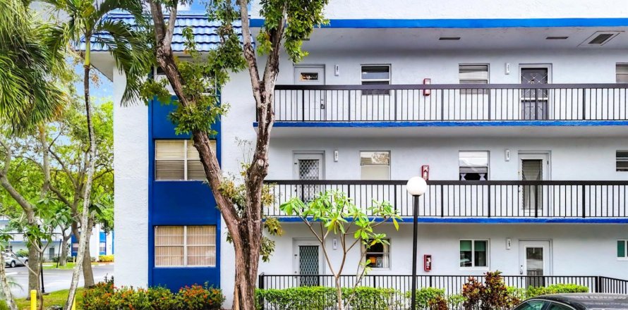 Condo à Margate, Floride, 2 chambres № 2153650