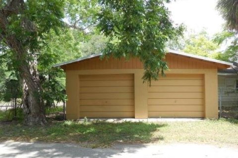 Immobilier commercial à louer à Jacksonville, Floride: 66.05 m2 № 767480 - photo 1