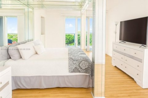 Condominio en alquiler en Sunny Isles Beach, Florida, 2 dormitorios, 141.3 m2 № 1955453 - foto 3