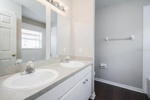 House in Riverview, Florida 3 bedrooms, 119.47 sq.m. № 1914639 - photo 9
