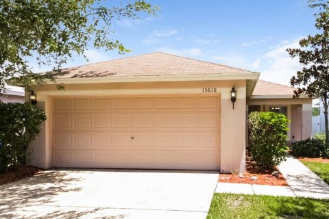 House in Riverview, Florida 3 bedrooms, 119.47 sq.m. № 1914639 - photo 1