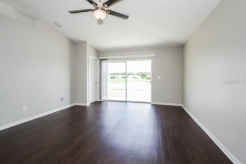 House in Riverview, Florida 3 bedrooms, 119.47 sq.m. № 1914639 - photo 4