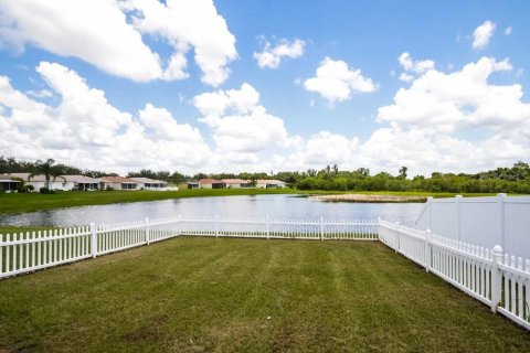 House in Riverview, Florida 3 bedrooms, 119.47 sq.m. № 1914639 - photo 14