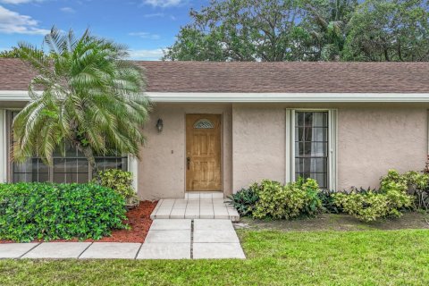 House in Plantation, Florida 4 bedrooms, 183.57 sq.m. № 1180324 - photo 1