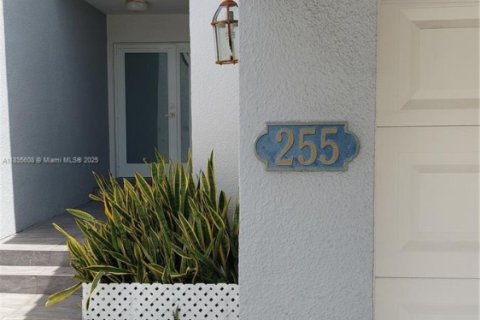 Adosado en alquiler en Sunny Isles Beach, Florida, 3 dormitorios, 210.42 m2 № 1818353 - foto 24