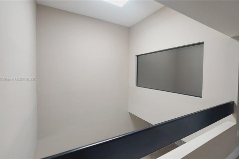 Adosado en alquiler en Sunny Isles Beach, Florida, 3 dormitorios, 210.42 m2 № 1818353 - foto 10