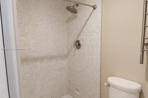 Adosado en alquiler en Sunny Isles Beach, Florida, 3 dormitorios, 210.42 m2 № 1818353 - foto 12