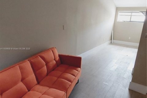 Adosado en alquiler en Sunny Isles Beach, Florida, 3 dormitorios, 210.42 m2 № 1818353 - foto 14