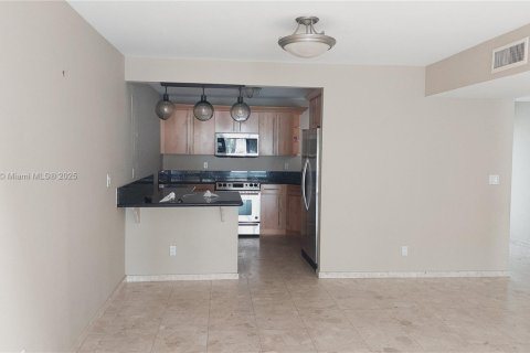 Adosado en alquiler en Sunny Isles Beach, Florida, 3 dormitorios, 210.42 m2 № 1818353 - foto 7