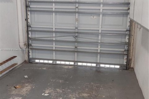 Adosado en alquiler en Sunny Isles Beach, Florida, 3 dormitorios, 210.42 m2 № 1818353 - foto 22