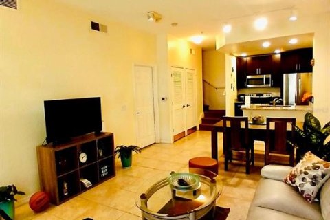 Touwnhouse à vendre à Kissimmee, Floride: 3 chambres, 120.4 m2 № 1733330 - photo 2