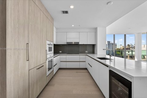 Copropriété à vendre à Bay Harbor Islands, Floride: 3 chambres, 192.12 m2 № 2006176 - photo 7