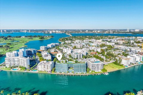 Copropriété à vendre à Bay Harbor Islands, Floride: 3 chambres, 192.12 m2 № 2006176 - photo 20