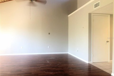 Condominio en alquiler en Orlando, Florida, 2 dormitorios, 105.82 m2 № 2099908 - foto 3