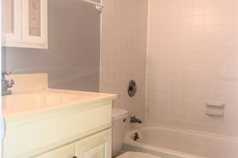 Condominio en alquiler en Orlando, Florida, 2 dormitorios, 105.82 m2 № 2099908 - foto 9
