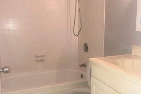 Condominio en alquiler en Orlando, Florida, 2 dormitorios, 105.82 m2 № 2099908 - foto 12