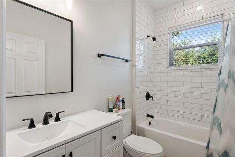 Villa ou maison à vendre à Orlando, Floride: 4 chambres, 138.98 m2 № 2147595 - photo 6