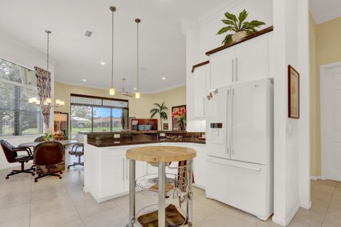 House in Boynton Beach, Florida 3 bedrooms, 211.26 sq.m. № 2146196 - photo 24