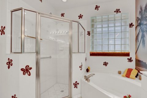 House in Boynton Beach, Florida 3 bedrooms, 211.26 sq.m. № 2146196 - photo 18