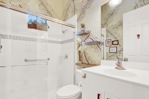 House in Boynton Beach, Florida 3 bedrooms, 211.26 sq.m. № 2146196 - photo 5
