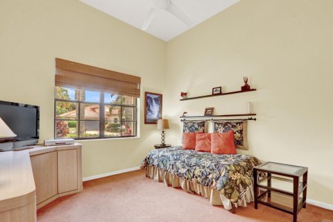 House in Boynton Beach, Florida 3 bedrooms, 211.26 sq.m. № 2146196 - photo 3