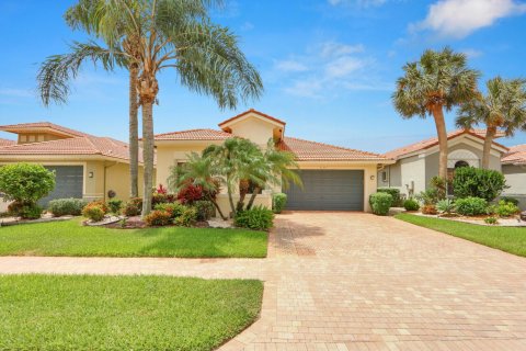 House in Boynton Beach, Florida 3 bedrooms, 211.26 sq.m. № 2146196