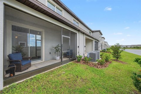Townhouse in San Antonio, Florida 3 bedrooms, 154.78 sq.m. № 2117597 - photo 20