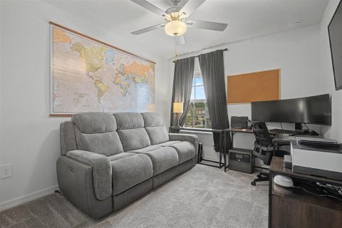 Townhouse in San Antonio, Florida 3 bedrooms, 154.78 sq.m. № 2117597 - photo 28