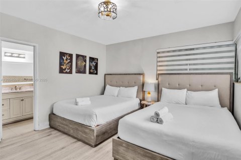 Appartement à louer à Bay Harbor Islands, Floride: 2 chambres, 92.9 m2 № 2184614 - photo 2