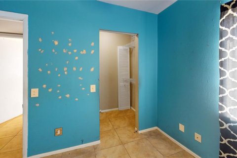 Condo in Tampa, Florida, 4 bedrooms  № 2208858 - photo 9