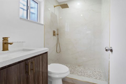 Villa ou maison à vendre à Hialeah, Floride: 3 chambres, 133.13 m2 № 1891993 - photo 29