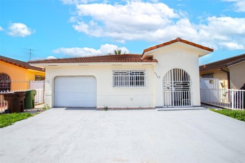 Villa ou maison à vendre à Hialeah, Floride: 3 chambres, 133.13 m2 № 1891993 - photo 2