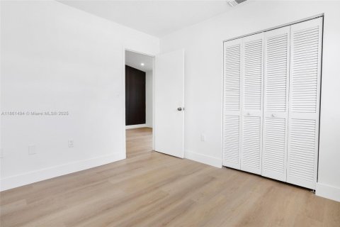 Villa ou maison à vendre à Hialeah, Floride: 3 chambres, 133.13 m2 № 1891993 - photo 26