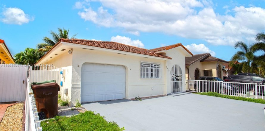 Villa ou maison à Hialeah, Floride 3 chambres, 133.13 m2 № 1891993